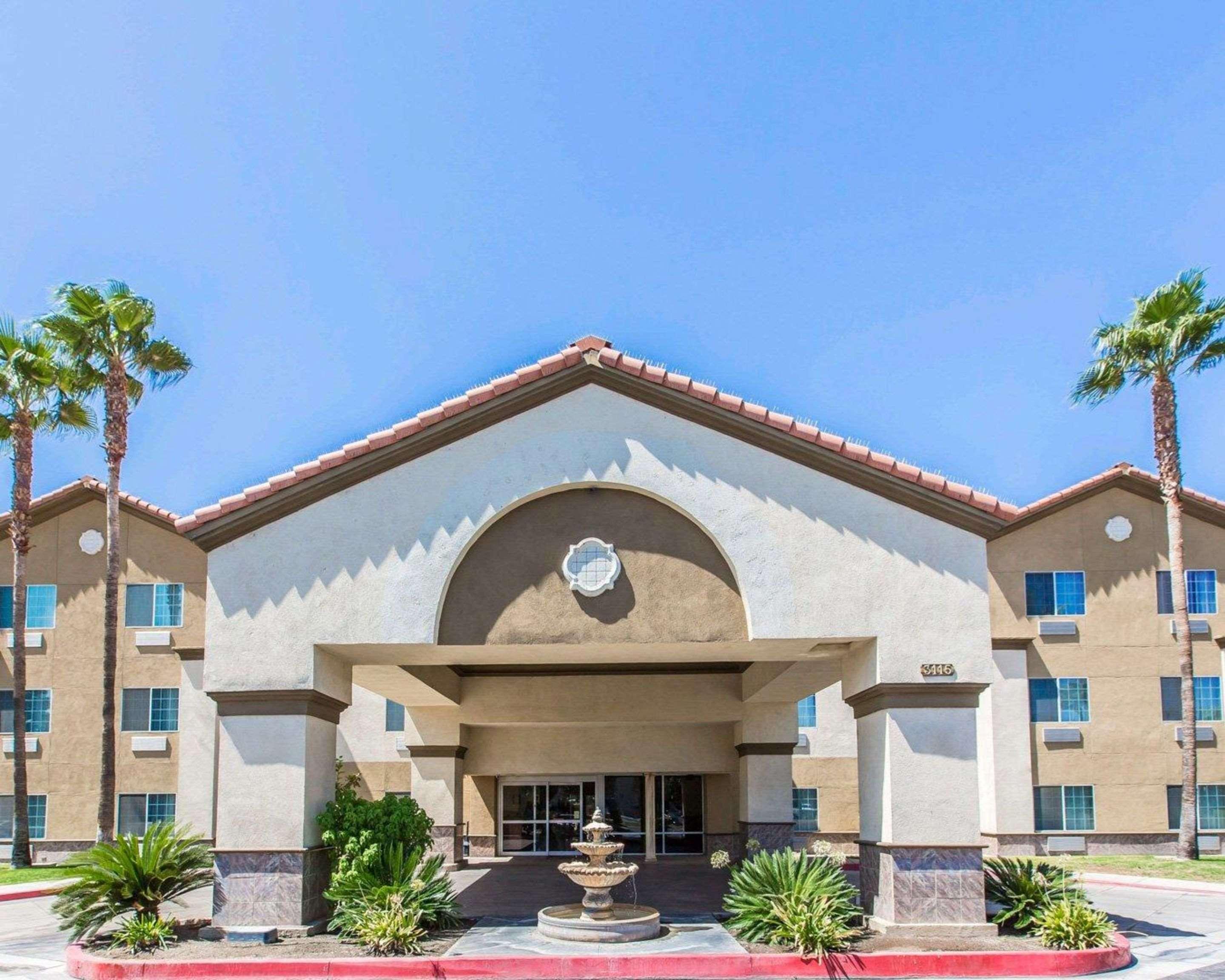 Comfort Suites Bakersfield Exterior foto